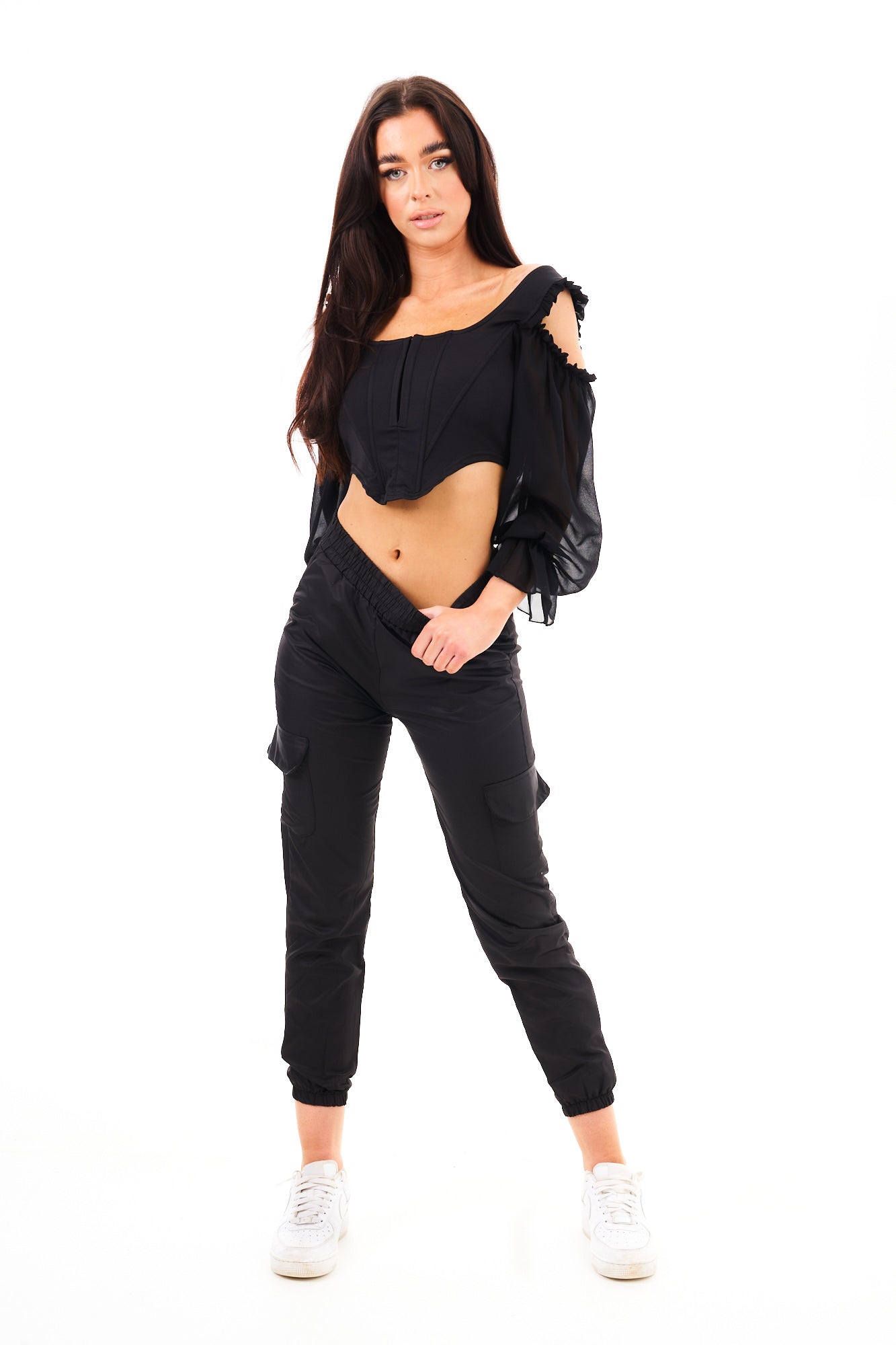 CUT SHOULDER CROP TOP -BLACK