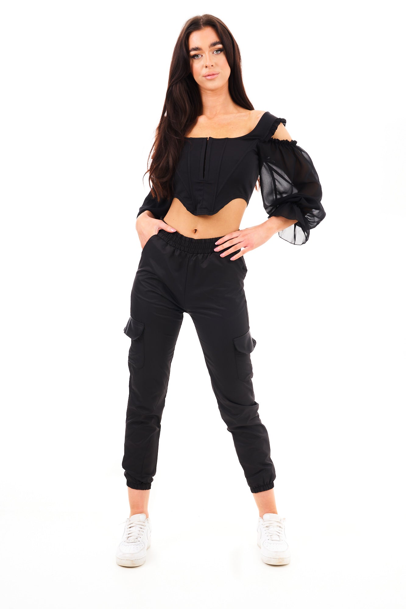 CUT SHOULDER CROP TOP -BLACK