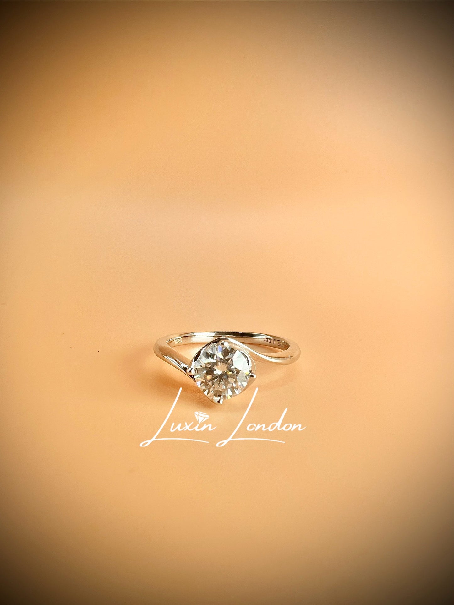 Swirl Limitless Solitaire Moissanite Diamond Ring