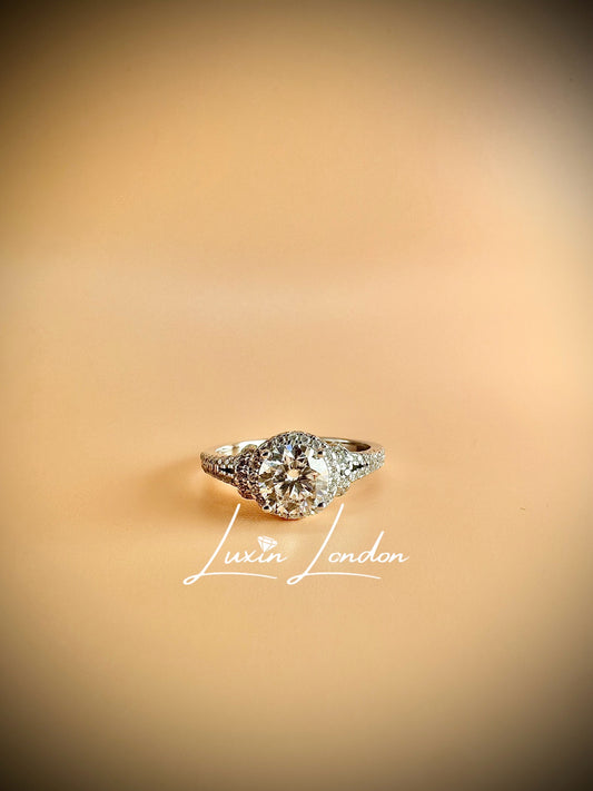 Luminous Embrace Moissanite Diamond